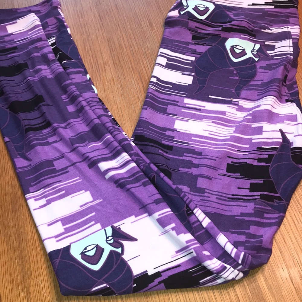LuLaRoe OS Leggings. Villain collection.